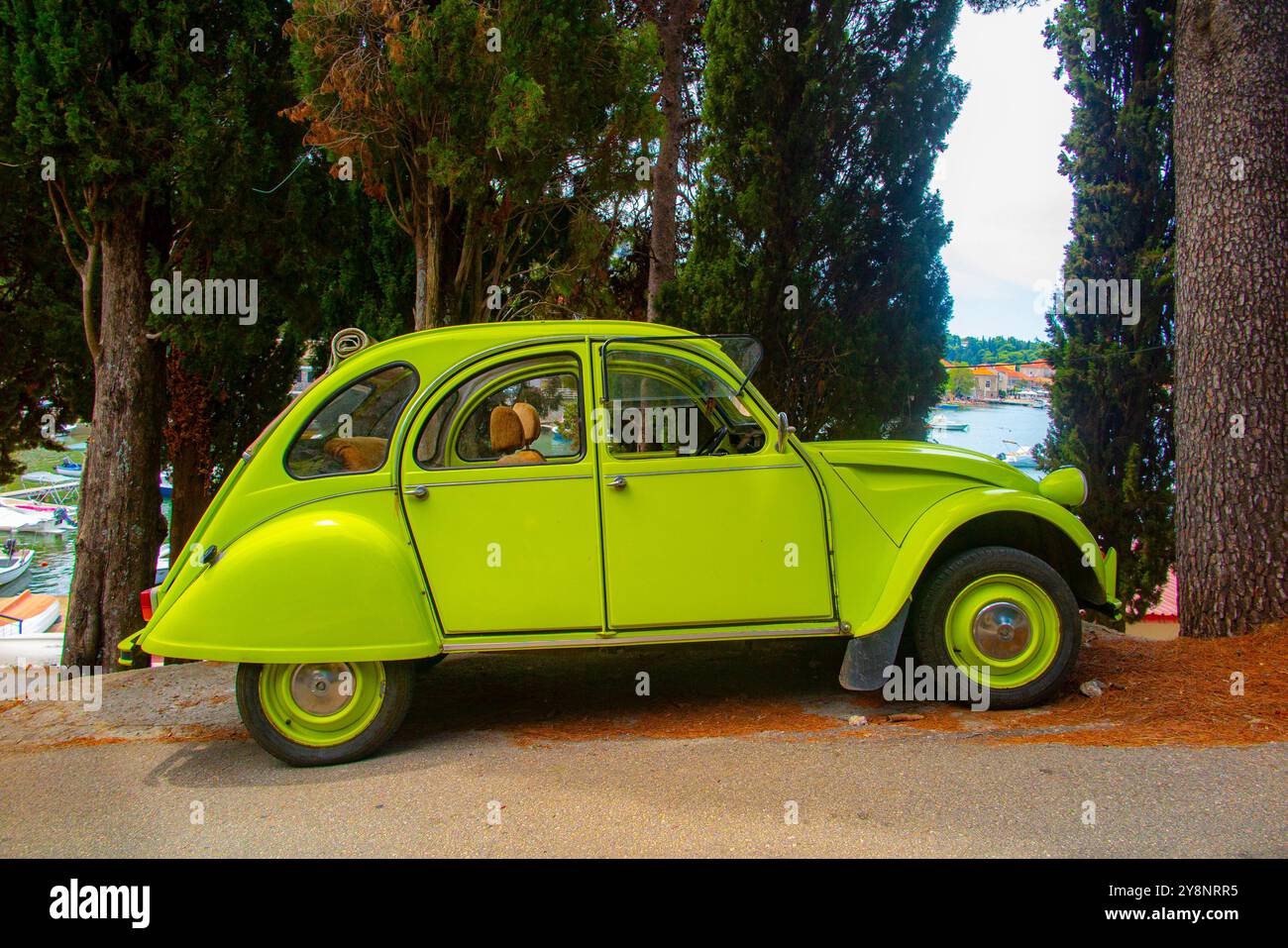 CITOROEN　２CV　1971（ベージュ、オレンジ） 1971 Citroën 2CV 6 - Best quality free high resolution car