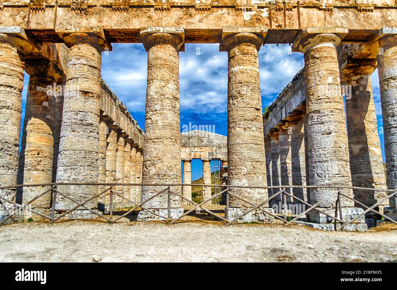 Greek Temple of Segesta, well preserved iconic landmark in Sicily ...
