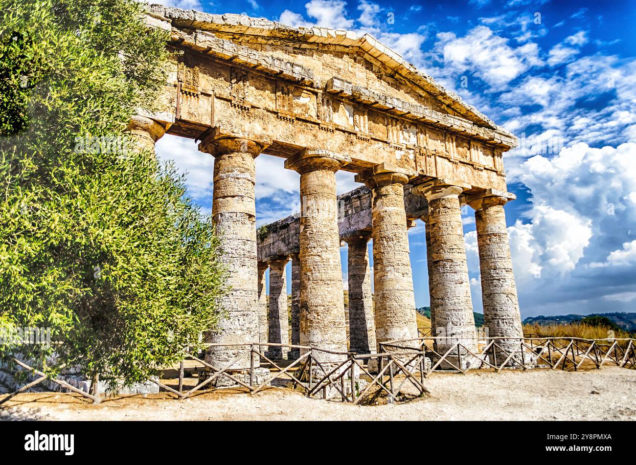 Greek Temple of Segesta, well preserved iconic landmark in Sicily ...