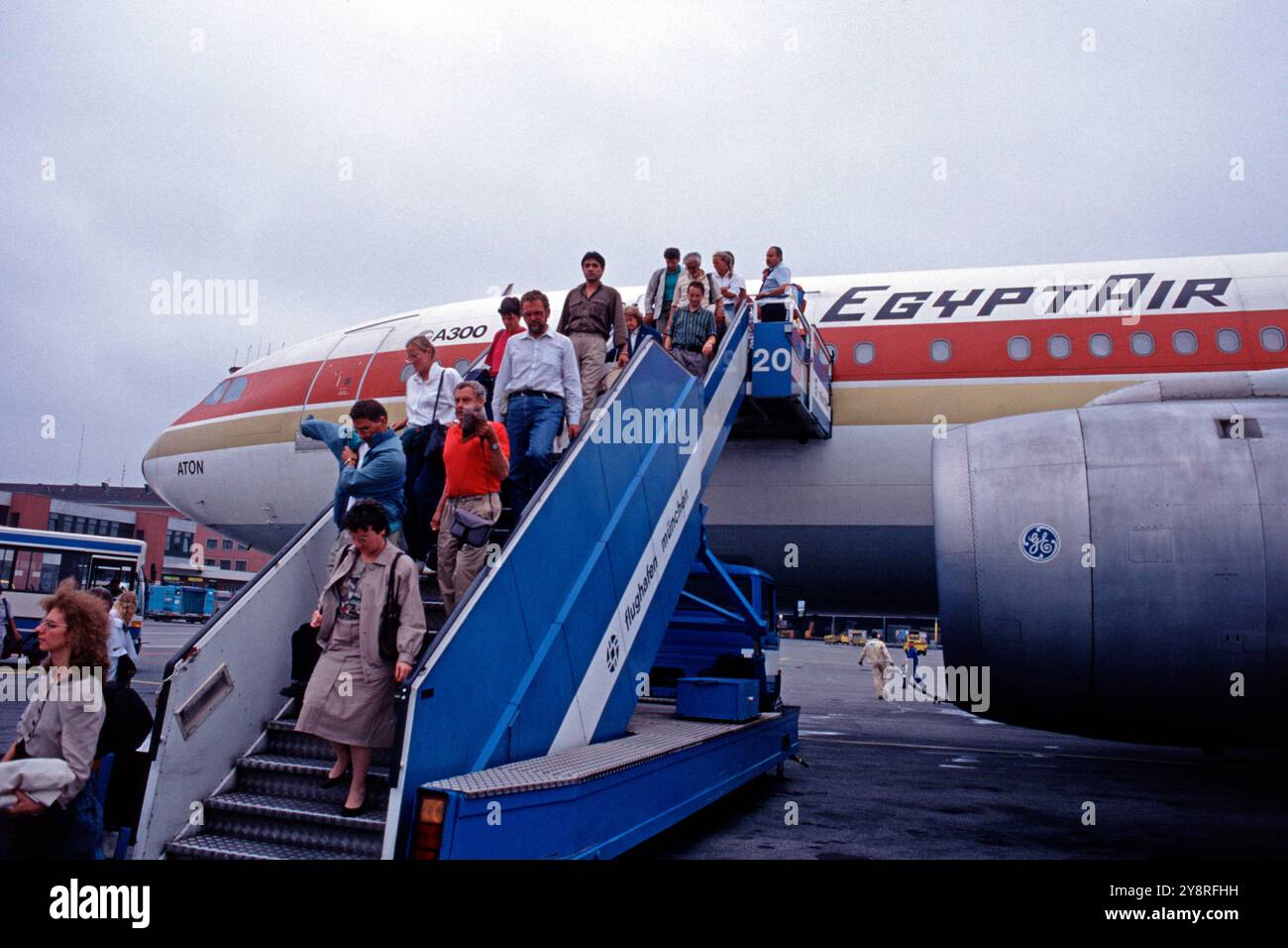 Vintage airplane passengers hi-res stock photography and images - Alamy