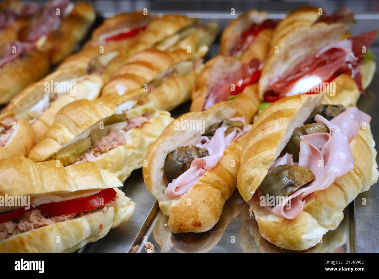 Restaurants on corso vannucci perugia hi-res stock photography and images -  Alamy, image size:1300x956