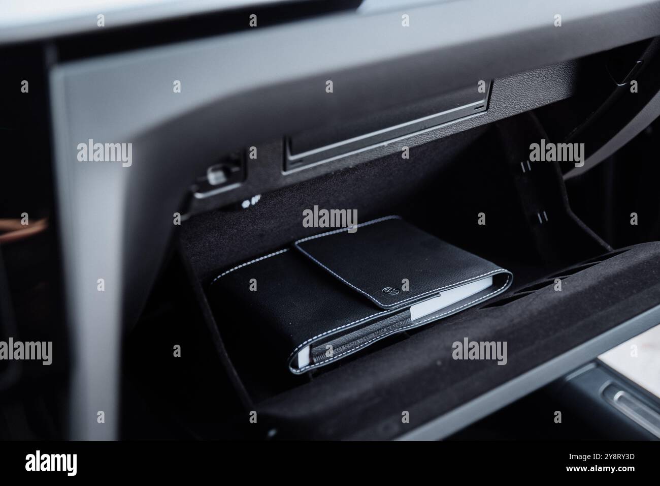 Automotiverefinement hires stock photography and images Alamy