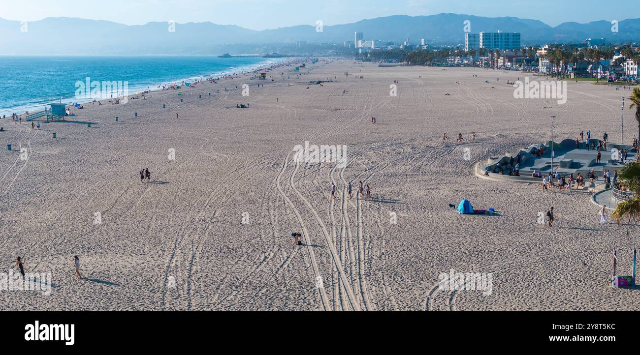 Venice Beach and Los Angeles Cityscape with Santa Monica Mountains ...