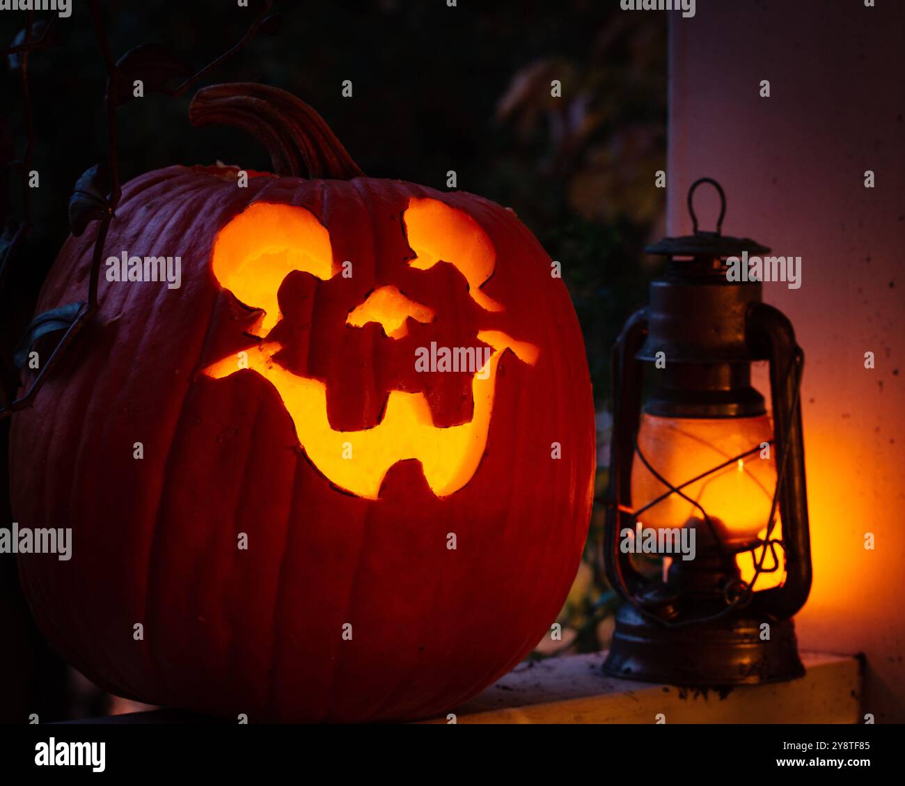 Scary Halloween Pumpkin Carvings Stock Photo Alamy scary-halloween-pumpkin-carvings-stock-photo-alamy