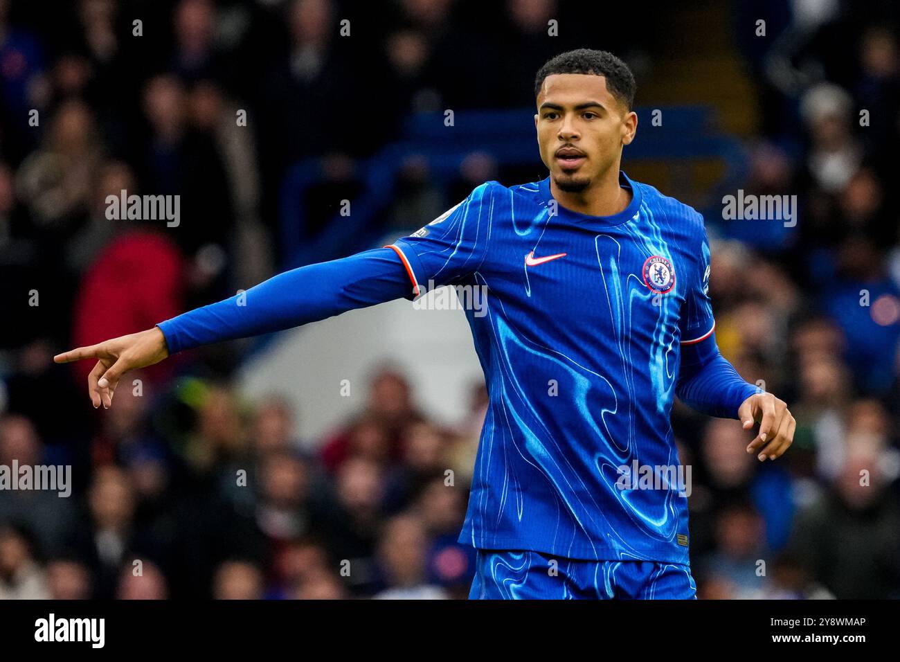 LONDON, ENGLAND - OCTOBER 6: Levi Colwill of Chelsea FC gestures during ...