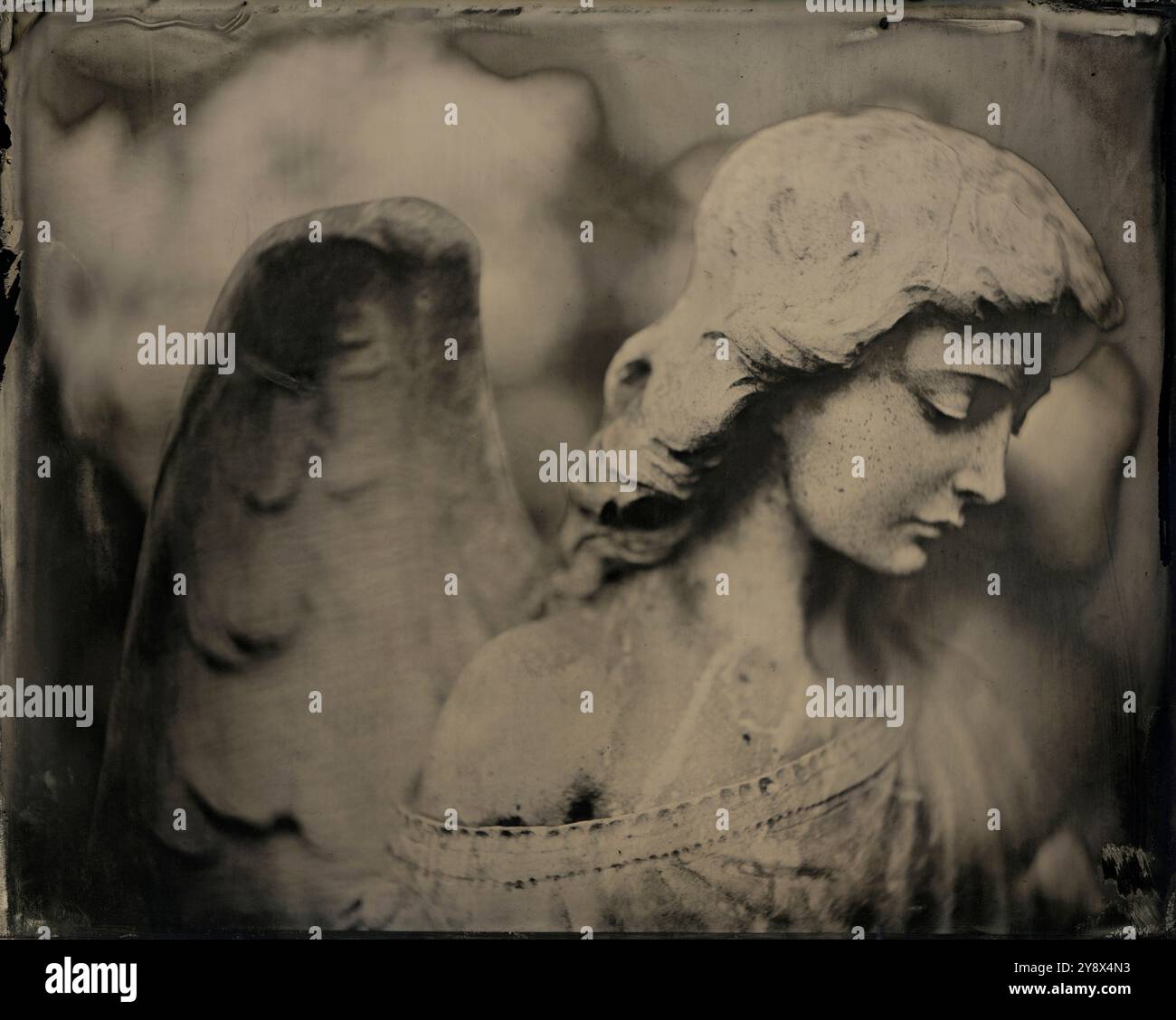 Angel gravestone on cemetery Stock Photo - Alamy
