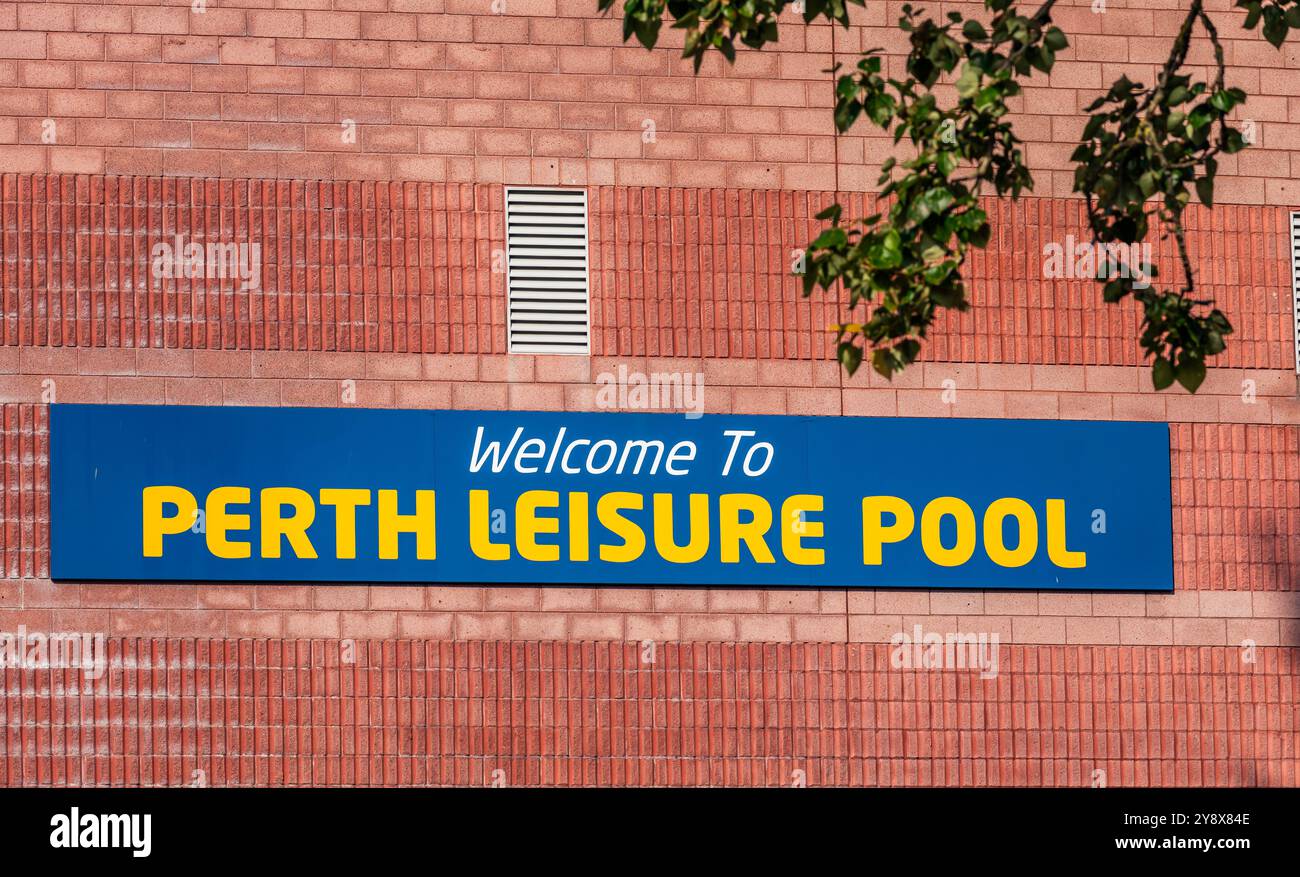 Pzerth Perth leisure pool hi-res stock photography and images - Alamy