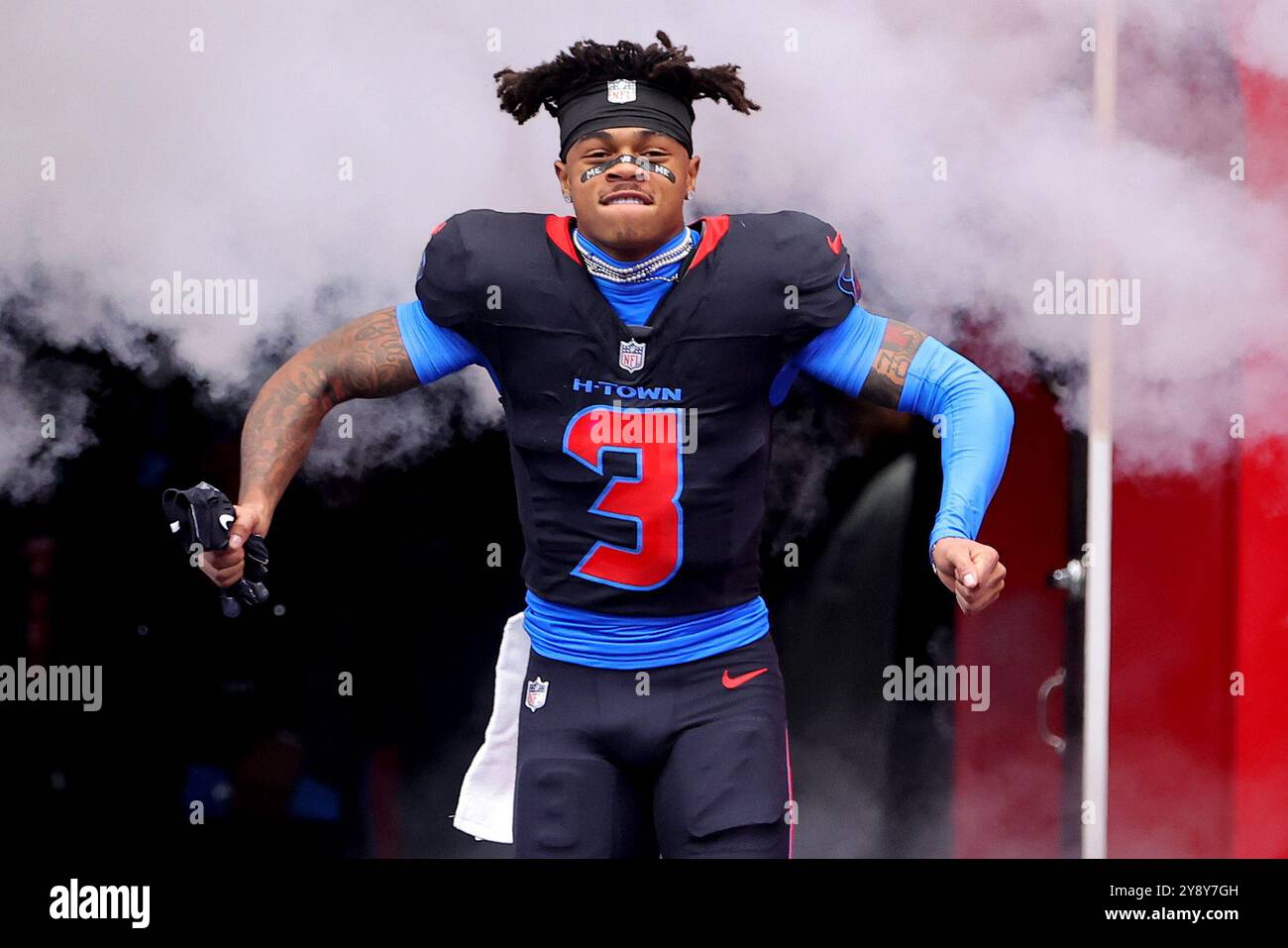 Houston, Texas, USA. 6th Oct, 2024. Houston Texans wide receiver Tank Dell (3) takes the field during team introductions prior to the game between the Houston Texans and the Buffalo Bills at NRG Stadium in Houston, TX on October 6, 2024. Houston won, 23-20. (Credit Image: © Erik Williams/ZUMA Press Wire) EDITORIAL USAGE ONLY! Not for Commercial USAGE! Stock Photo