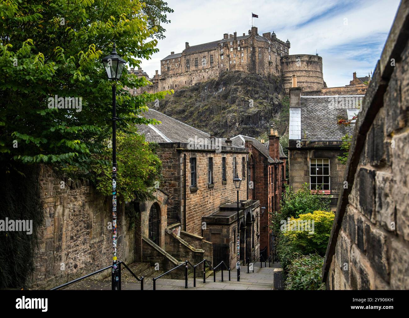 Edinburgh Castle From The Vennel Viewpoint Hi res Stock Photography And edinburgh-castle-from-the-vennel-viewpoint-hi-res-stock-photography-and