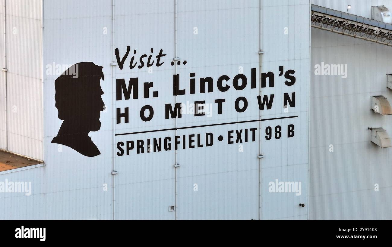 Sign on a power plant urging you to visit Mr Lincoln’s hometown of Springfield, Illinois Stock Photo