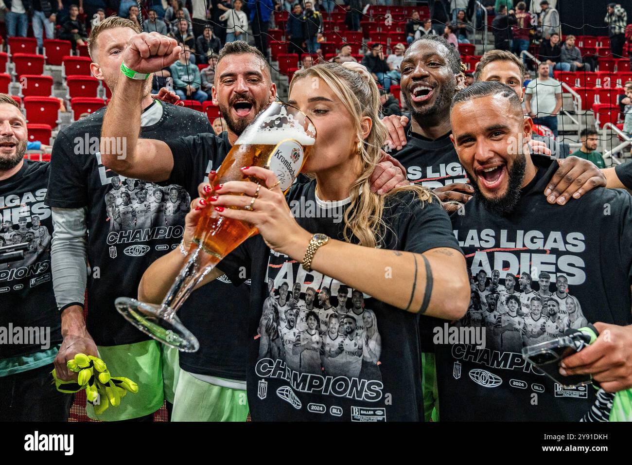 Ana maria markovic hi res stock photography and images Alamy