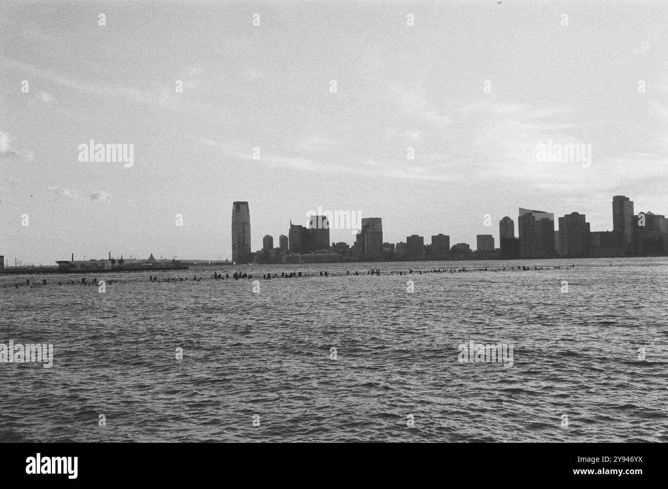 sunset-city-skyline-view-from-black-and-white-stock-photos-images-alamy