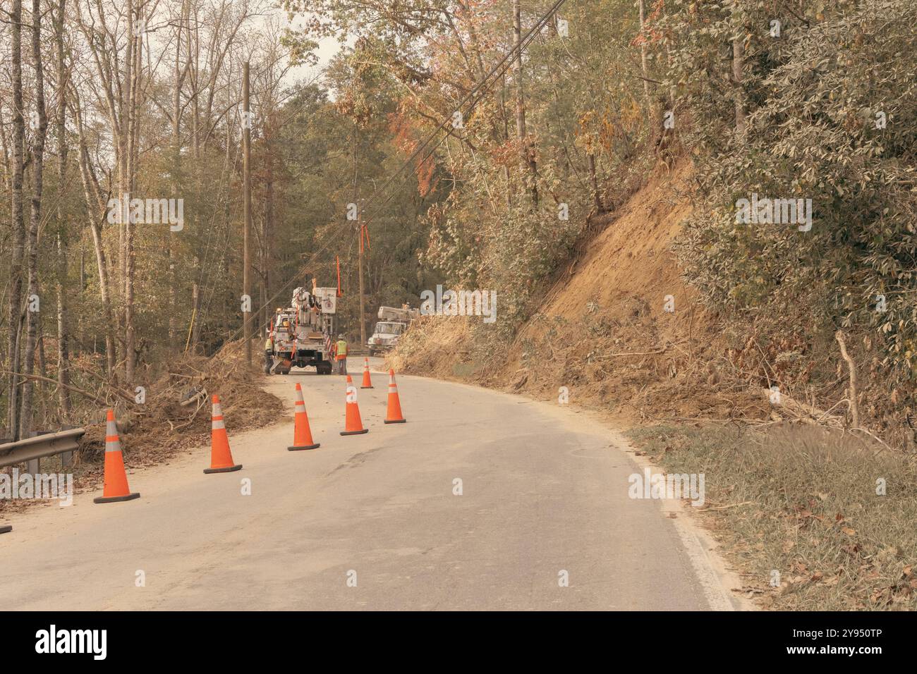 Helene linemen hi-res stock photography and images - Alamy
