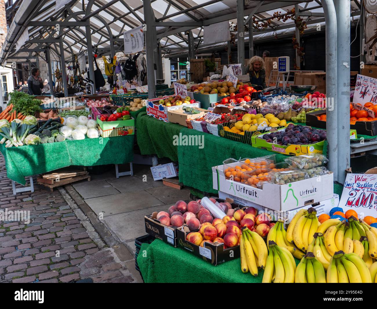 Fresh fruit and vegetables market stall Stock Photo - Alamy