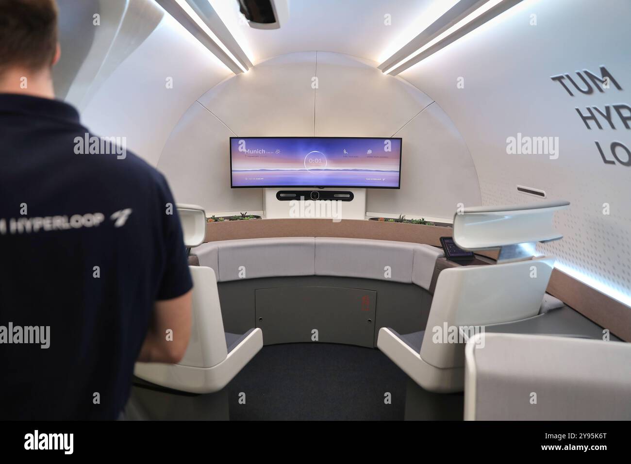 Tum hyperloop hi-res stock photography and images - Alamy