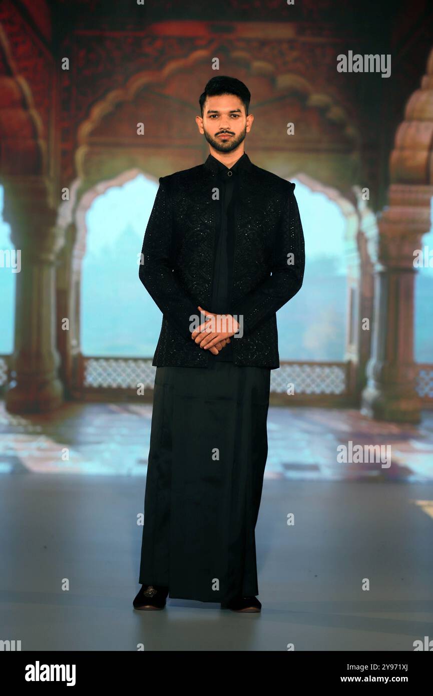 Sri lanka dresses hi-res stock photography and images - Alamy