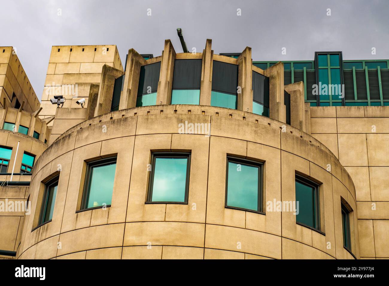 SIS Building or MI6 Building at Vauxhall Cross houses the headquarters of the British Secret Intelligence Service (SIS, MI6) - London, England Stock Photo