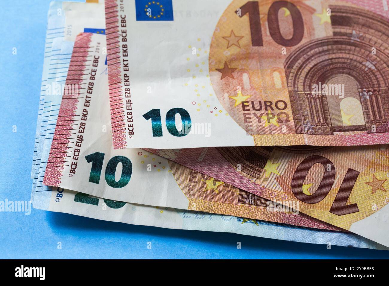 Value table hi-res stock photography and images - Alamy