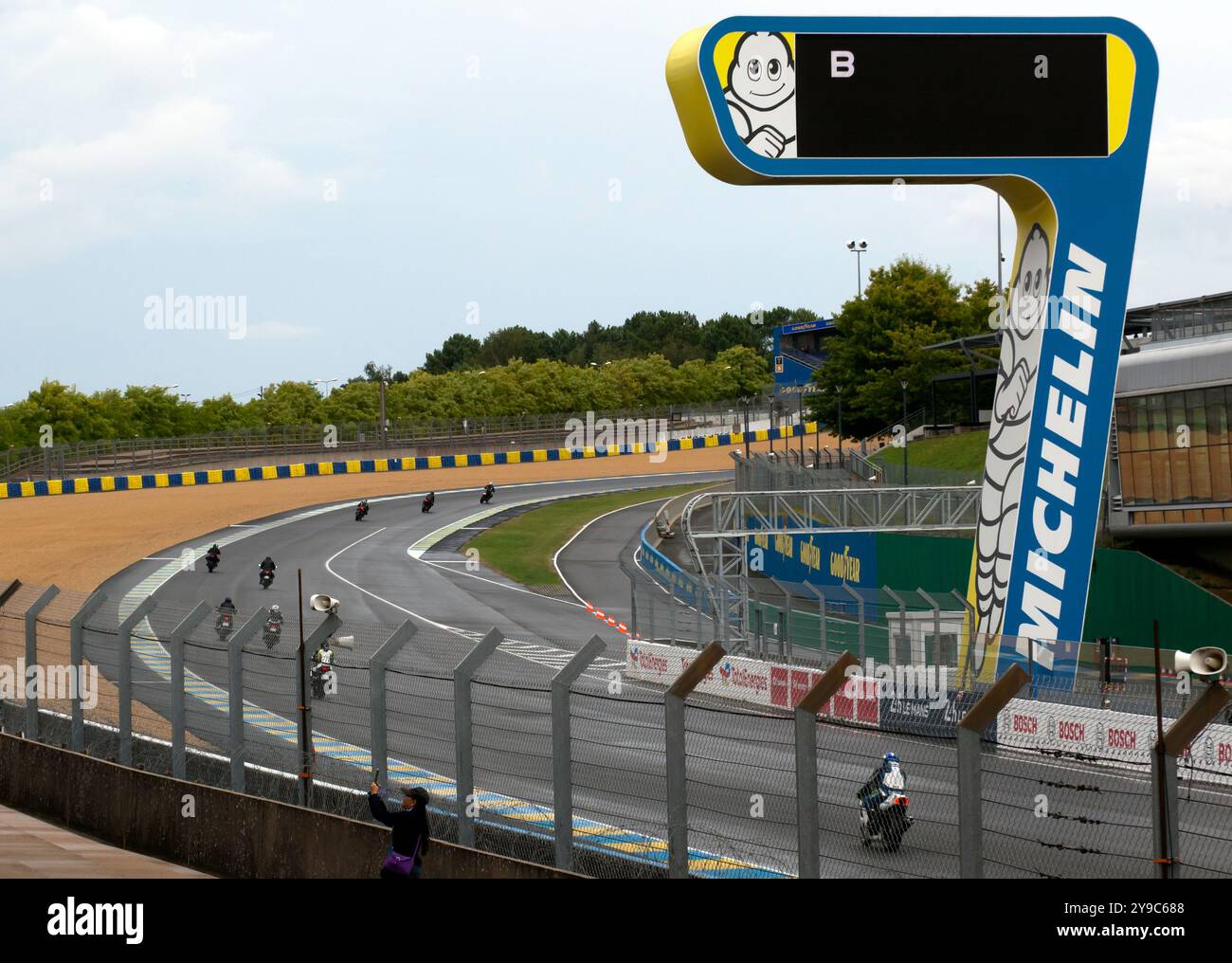 The end of the Start Finish Straight, just before the Dunlop Bridge, on ...