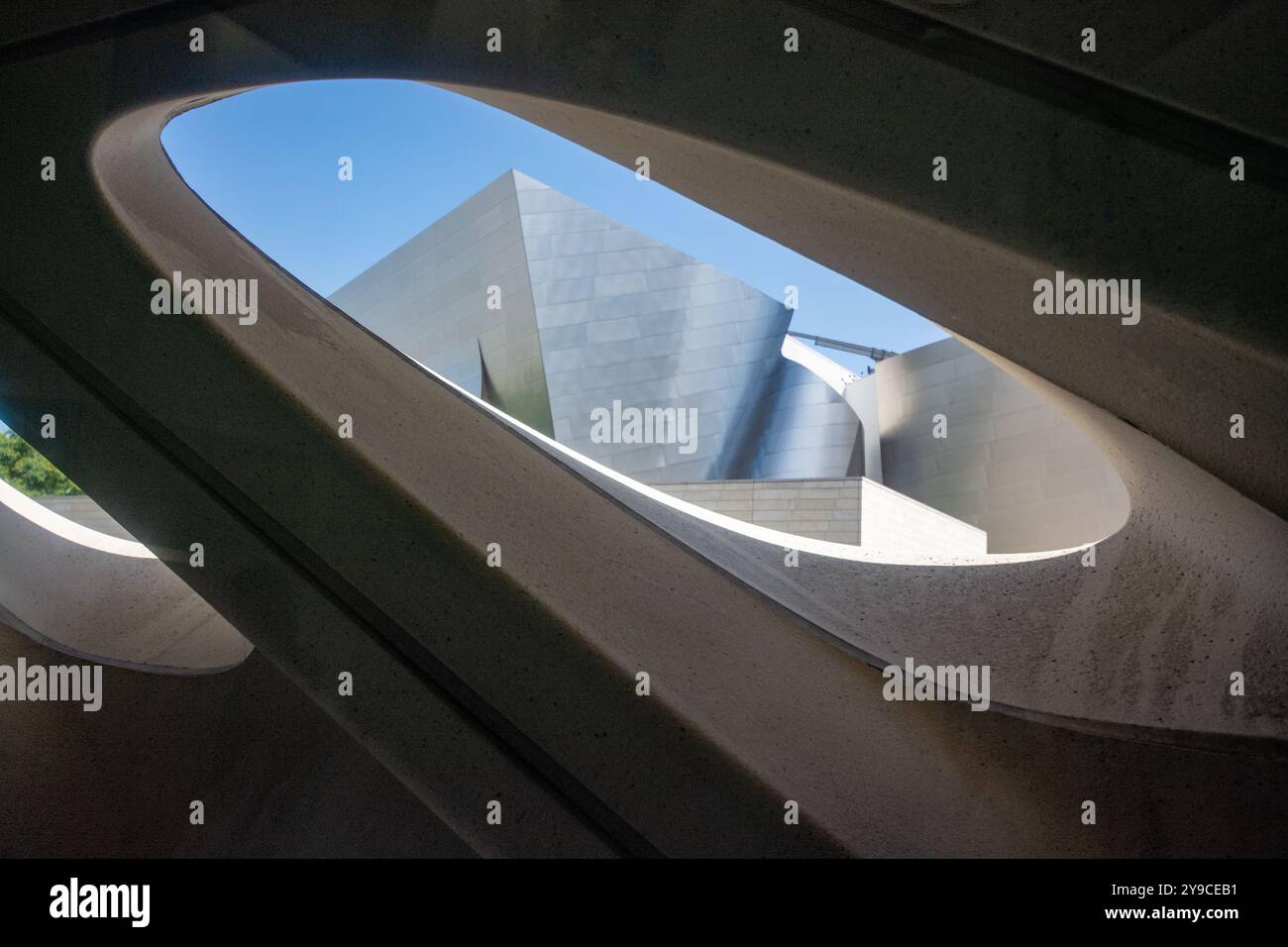 broad museum front facade los angeles, minimalism, structure Stock ...
