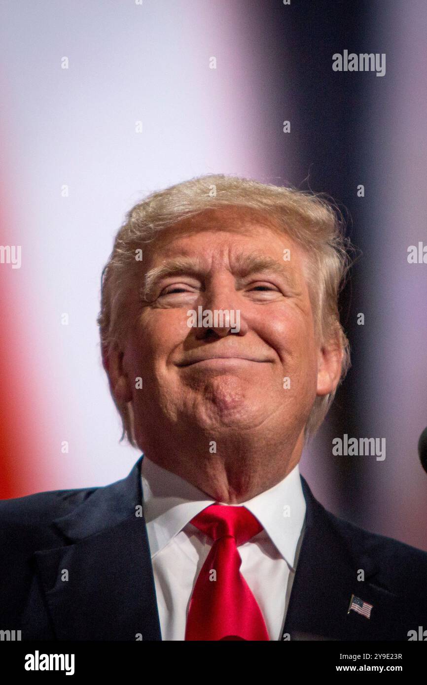 Donald Trump delivers a fiery acceptance speech at the Republican ...