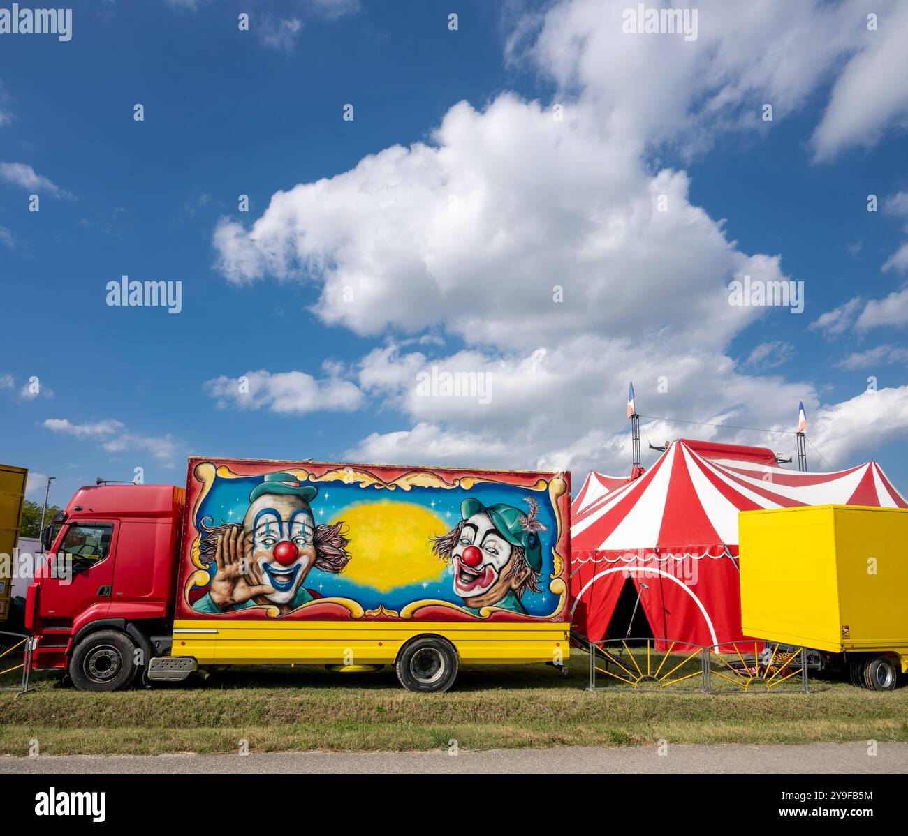 Touring circus vehicles hi-res stock photography and images - Alamy