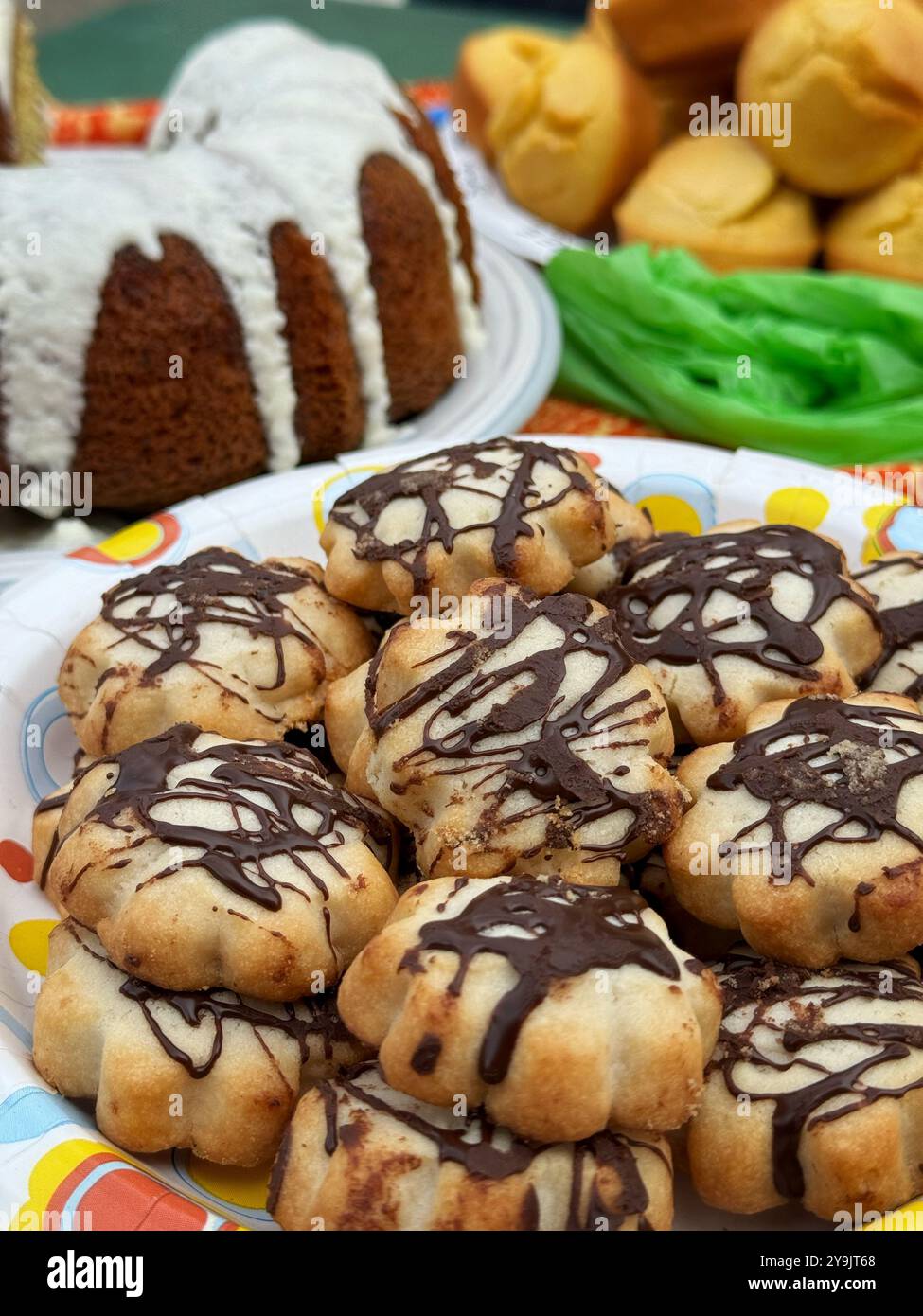 Potluck picnic fair at a neighborhood block party in Berkeley, California. - Stock Image