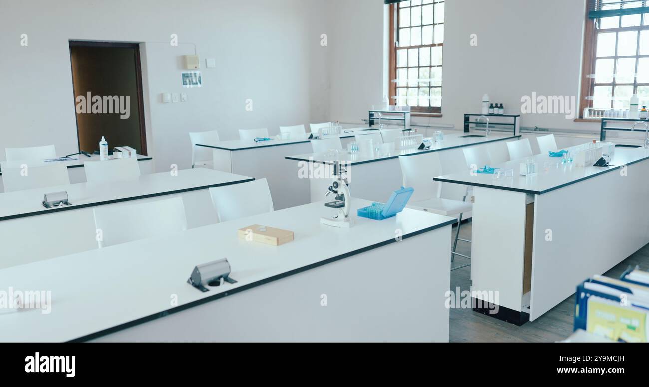 Empty science lab classroom college hi-res stock photography and images ...