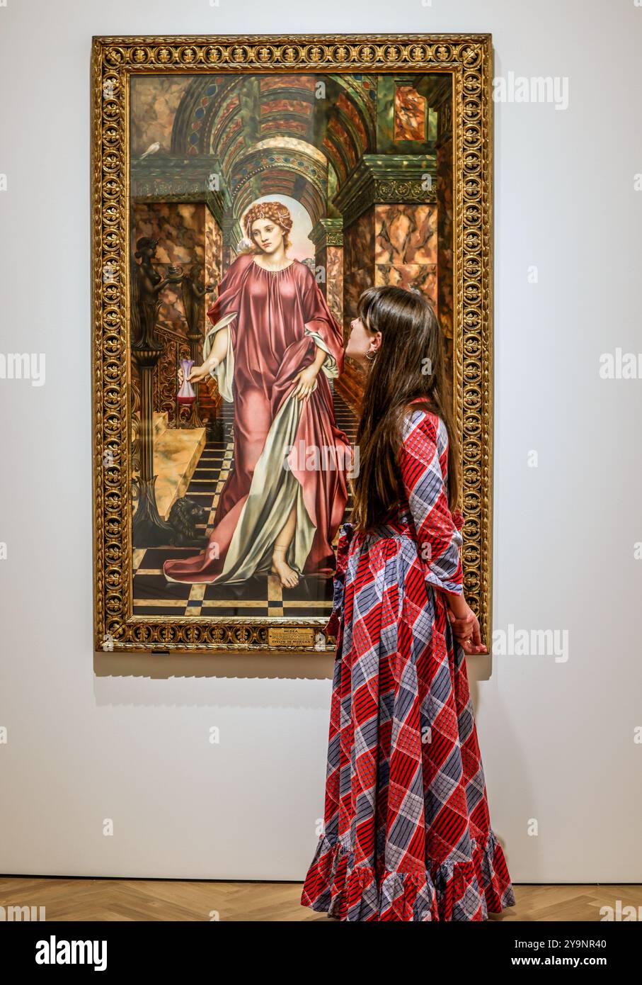 Barber Institute of Fine Arts, Birmingham, UK. 11th Oct, 2024. Evelyn de Morgan, Medea, 1889 oil on canvas.The exhibition aims to evoke the smells of objects and scenes depicted in some of the most iconic works by Pre-Raphaelite artists. 11 October 2024 - 26 January 2025.Paul Quezada-Neiman/Alamy Live News Credit: Paul Quezada-Neiman/Alamy Live News Stock Photo