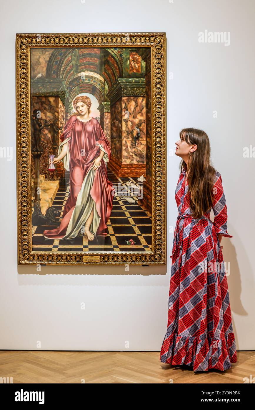 Barber Institute of Fine Arts, Birmingham, UK. 11th Oct, 2024. Evelyn de Morgan, Medea, 1889 oil on canvas.The exhibition aims to evoke the smells of objects and scenes depicted in some of the most iconic works by Pre-Raphaelite artists. 11 October 2024 - 26 January 2025.Paul Quezada-Neiman/Alamy Live News Credit: Paul Quezada-Neiman/Alamy Live News Stock Photo