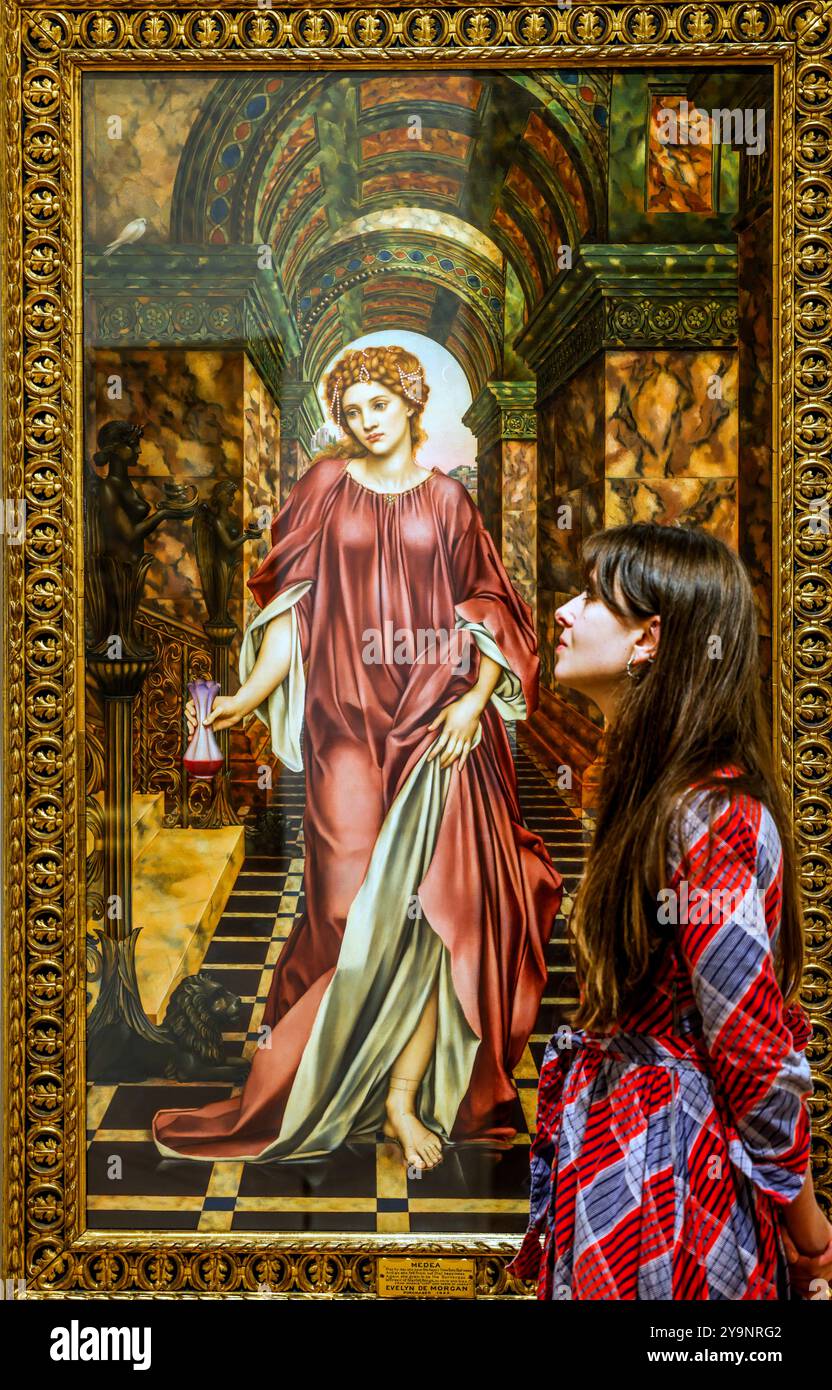 Barber Institute of Fine Arts, Birmingham, UK. 11th Oct, 2024. Evelyn de Morgan, Medea, 1889 oil on canvas.The exhibition aims to evoke the smells of objects and scenes depicted in some of the most iconic works by Pre-Raphaelite artists. 11 October 2024 - 26 January 2025.Paul Quezada-Neiman/Alamy Live News Credit: Paul Quezada-Neiman/Alamy Live News Stock Photo