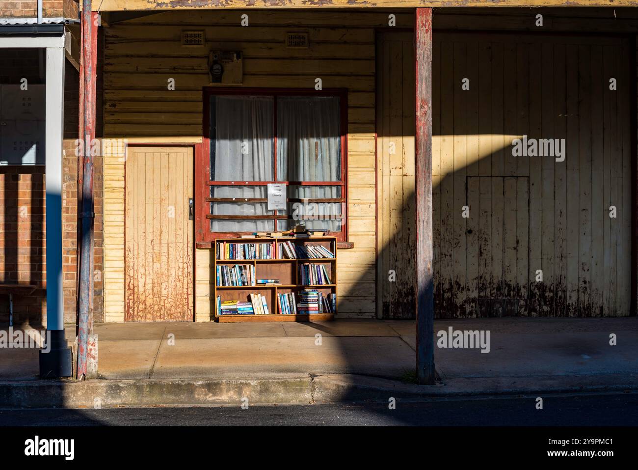 An early morning image of an old storefront in Belubula Street (main street) in the Central Western, New South Wales village of Carcoar in Australia Stock Photo