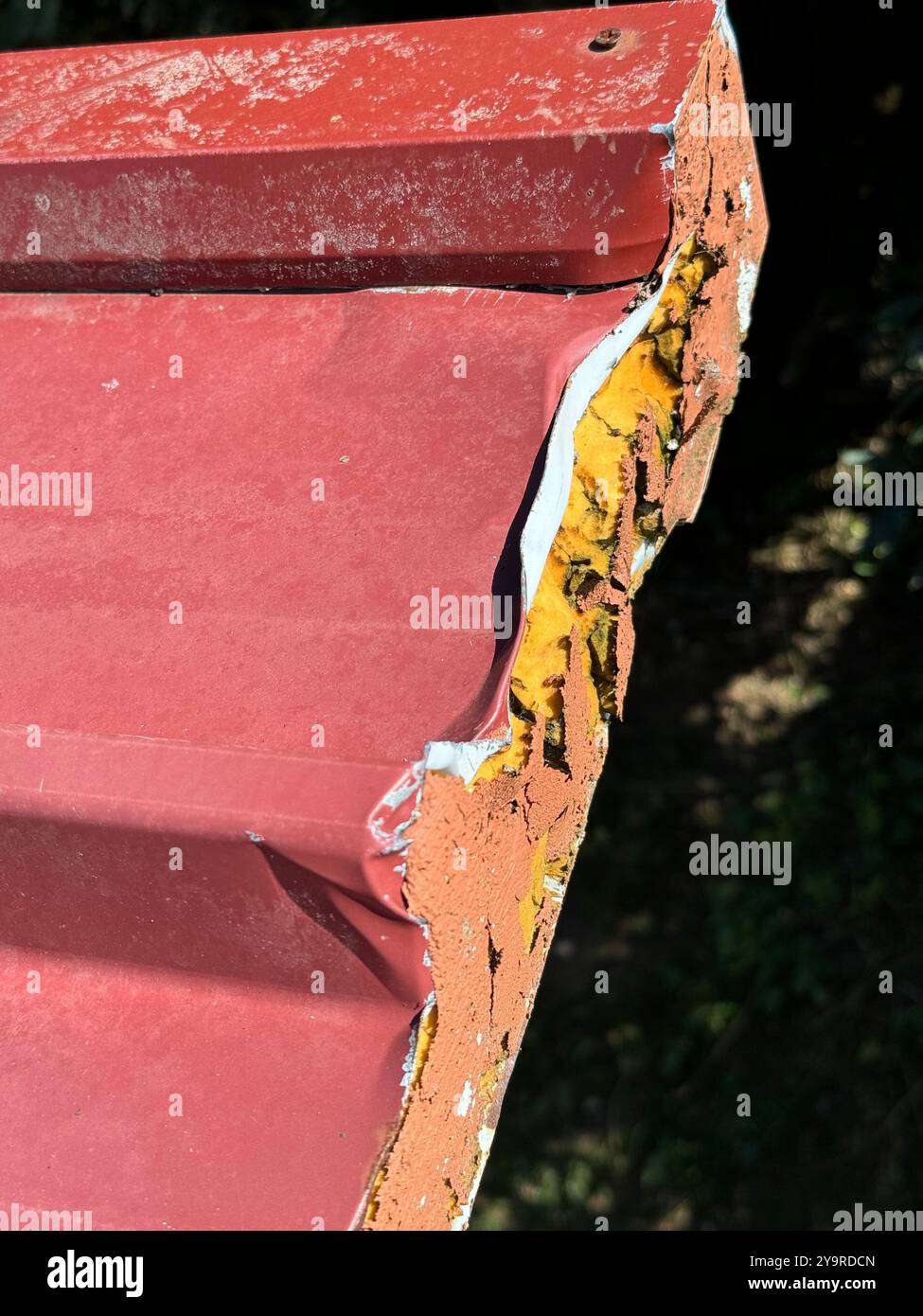 With this image, from a roof house top, get me 40 Keywords and 10 supertags for stock photography and caption and description, for use in alamy format - Smartphone Captured Stock Image