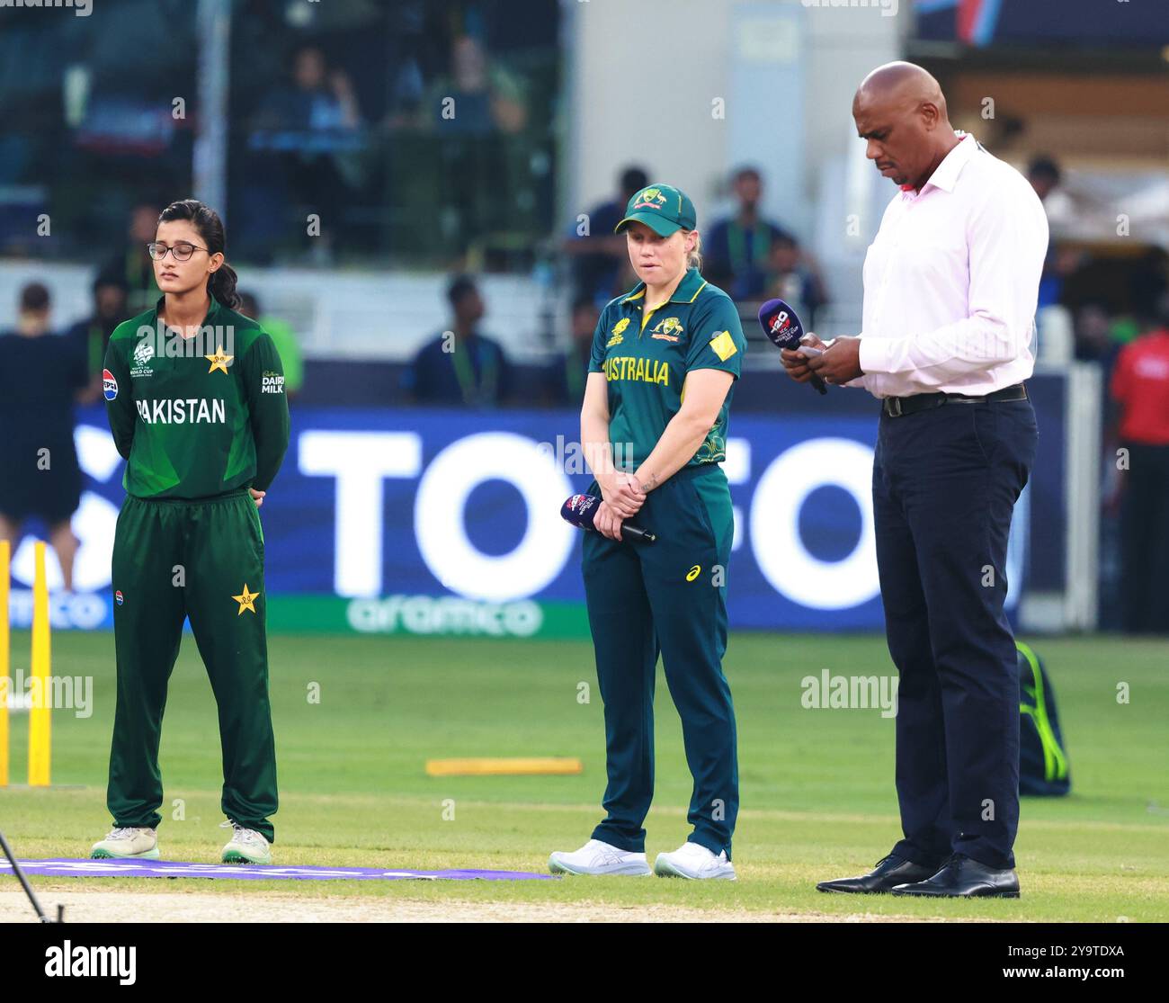 Dubai, Dubai, United Arab Emirates. 11th Oct, 2024. Toss time during Match No 14 of Group A of ICC Women's T20 Cricket World Cup between Australia and Pakistan at Dubai International Cricket Stadium, Dubai, United Arab Emirates on 11 October 2024 (Credit Image: © Avijit Das/ZUMA Press Wire) EDITORIAL USAGE ONLY! Not for Commercial USAGE! Stock Photo