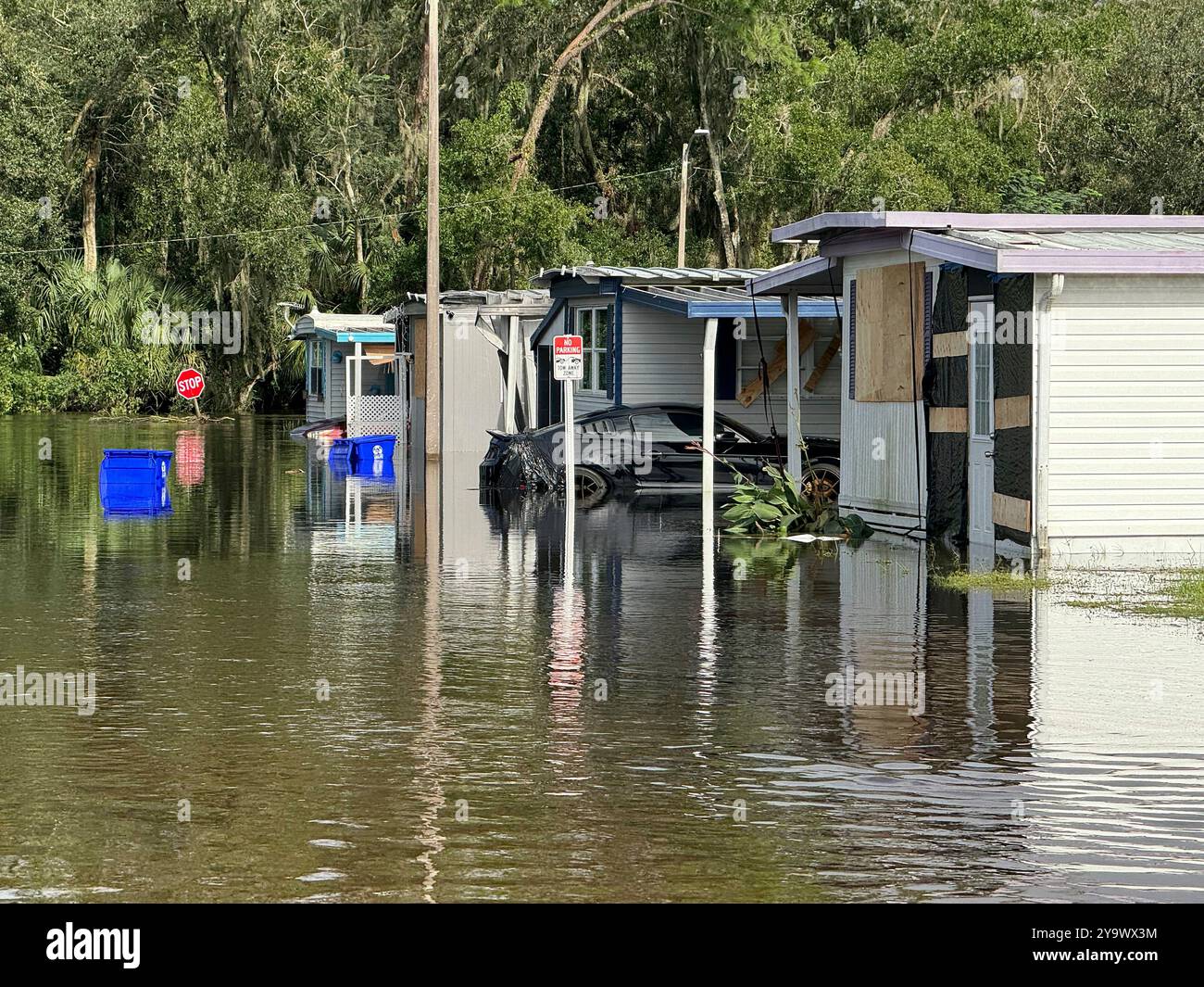 Hurricane milton flooded siesta key hi-res stock photography and images ...