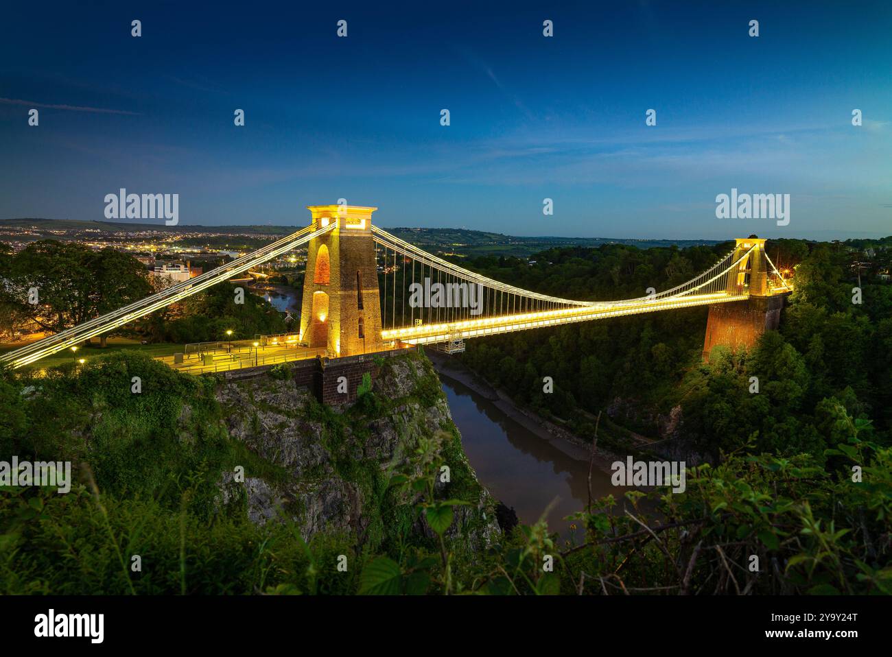 Clifton suspension bridge in Bristol uk Stock Photo - Alamy