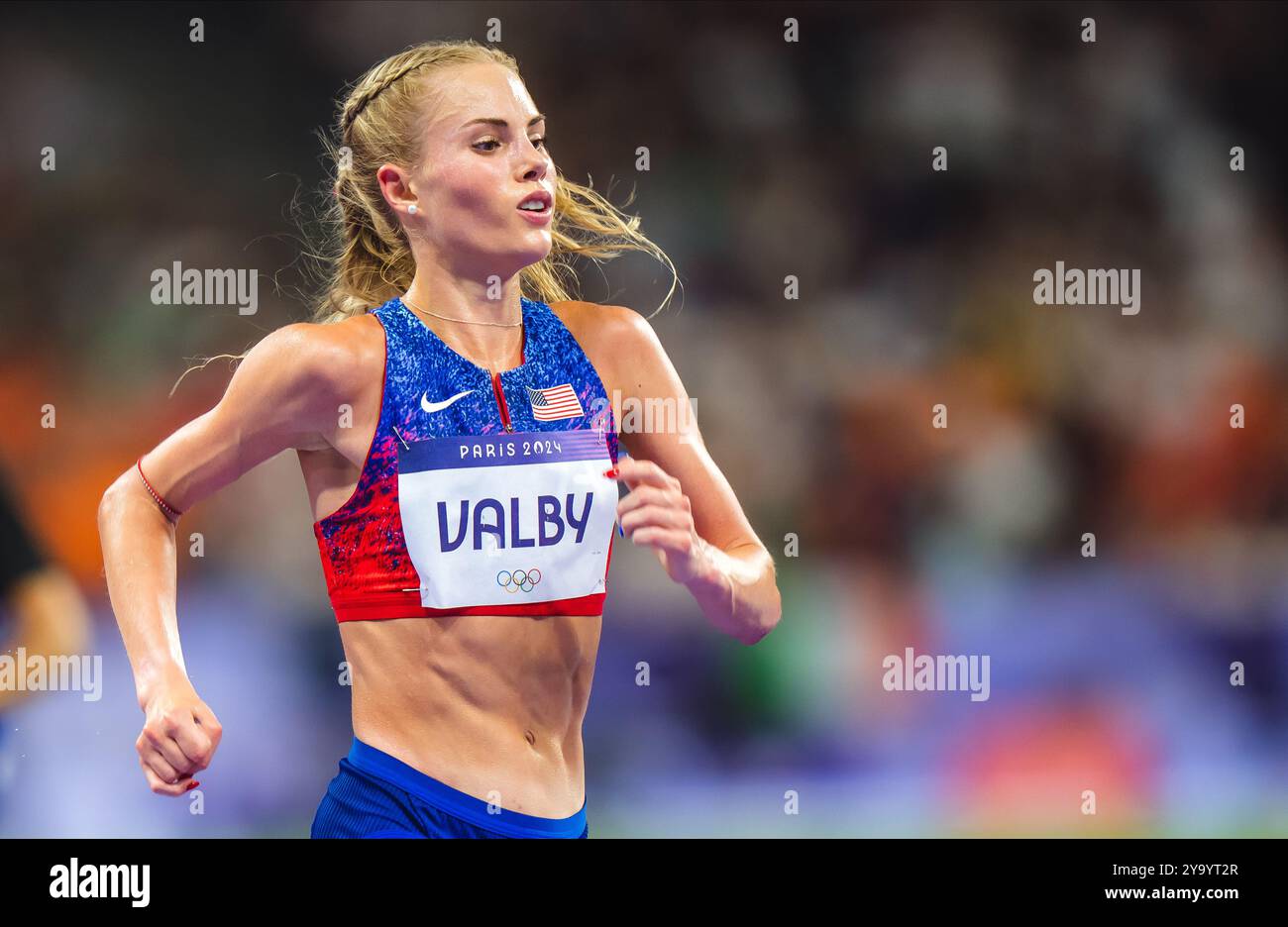 Parker Valby participating in the 10.000 meters at the Paris 2024