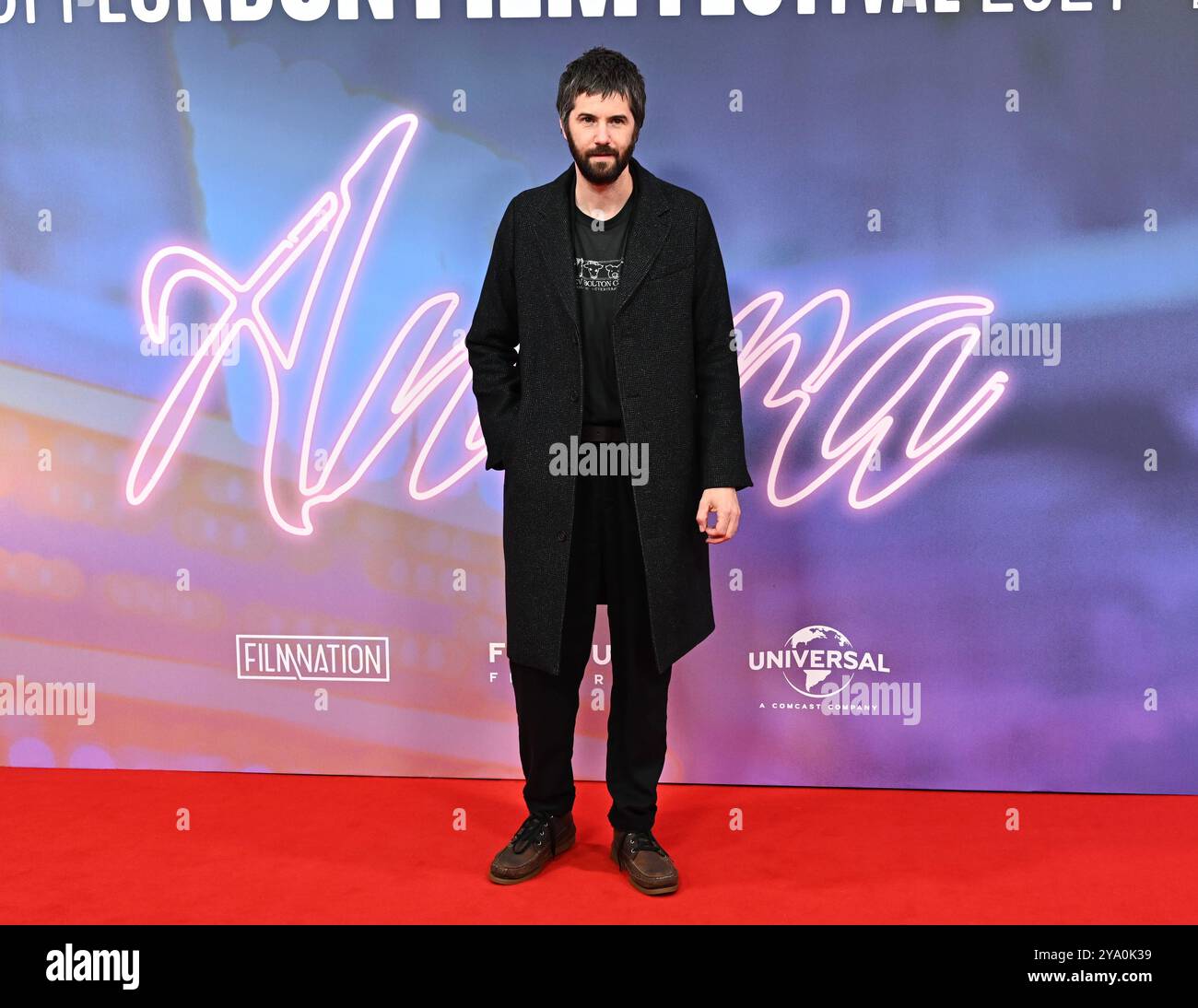 James sturgess hi-res stock photography and images - Alamy, image size:1300x1094