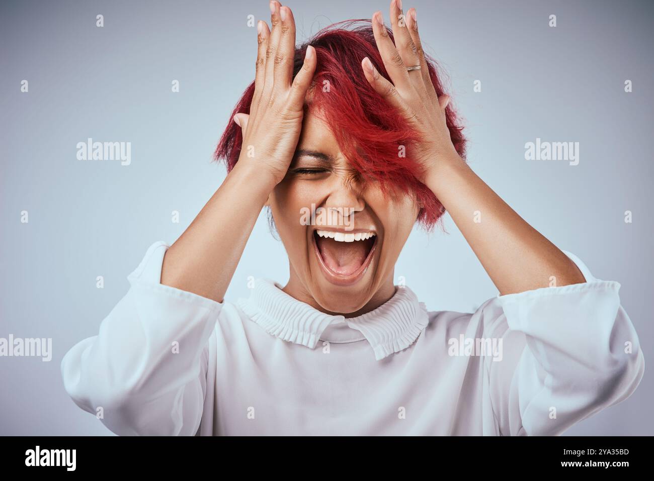 African woman screaming hair hi-res stock photography and images - Alamy