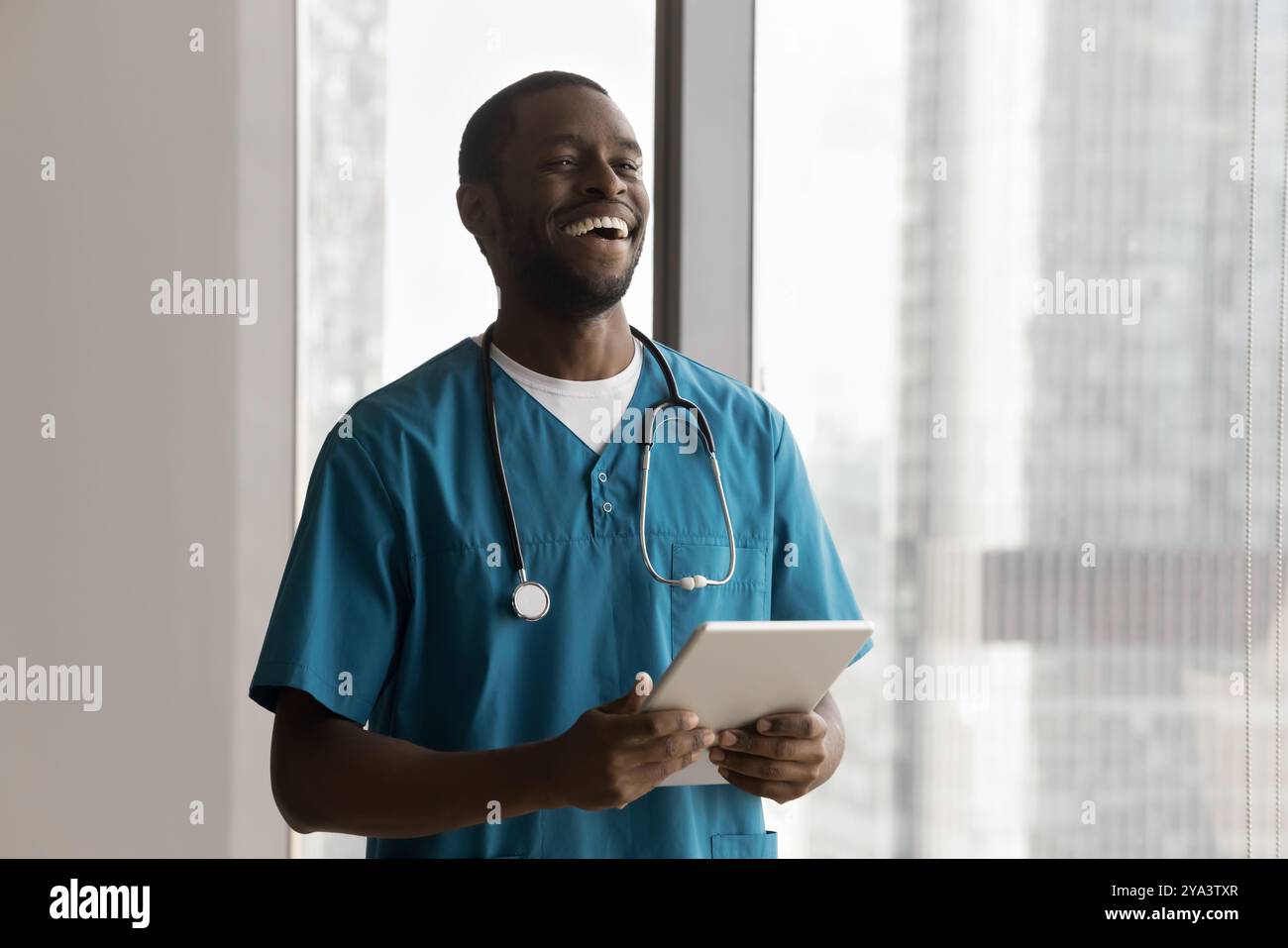 African american doctor hold hi-res stock photography and images - Alamy