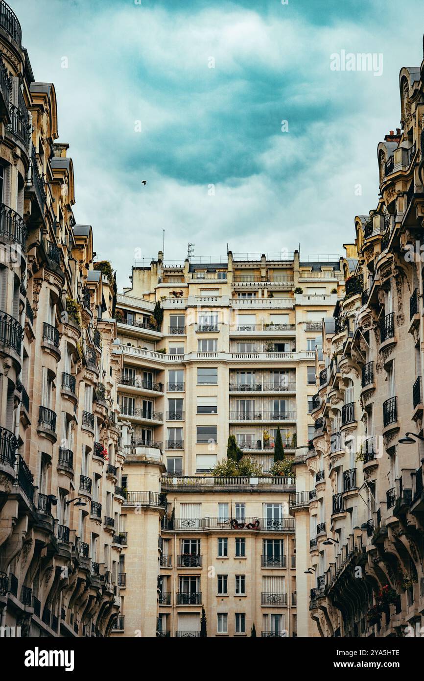 Paris urban design hi-res stock photography and images - Alamy