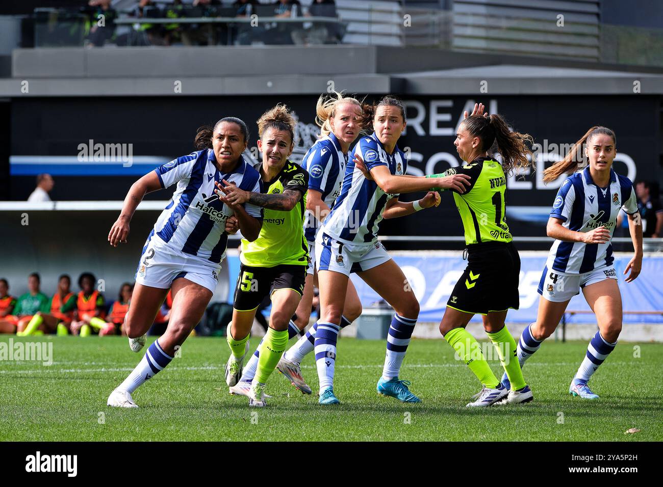 Goalkeeper Rushing Out Rushing goalkeeper hi-res stock photography and images - Alamy