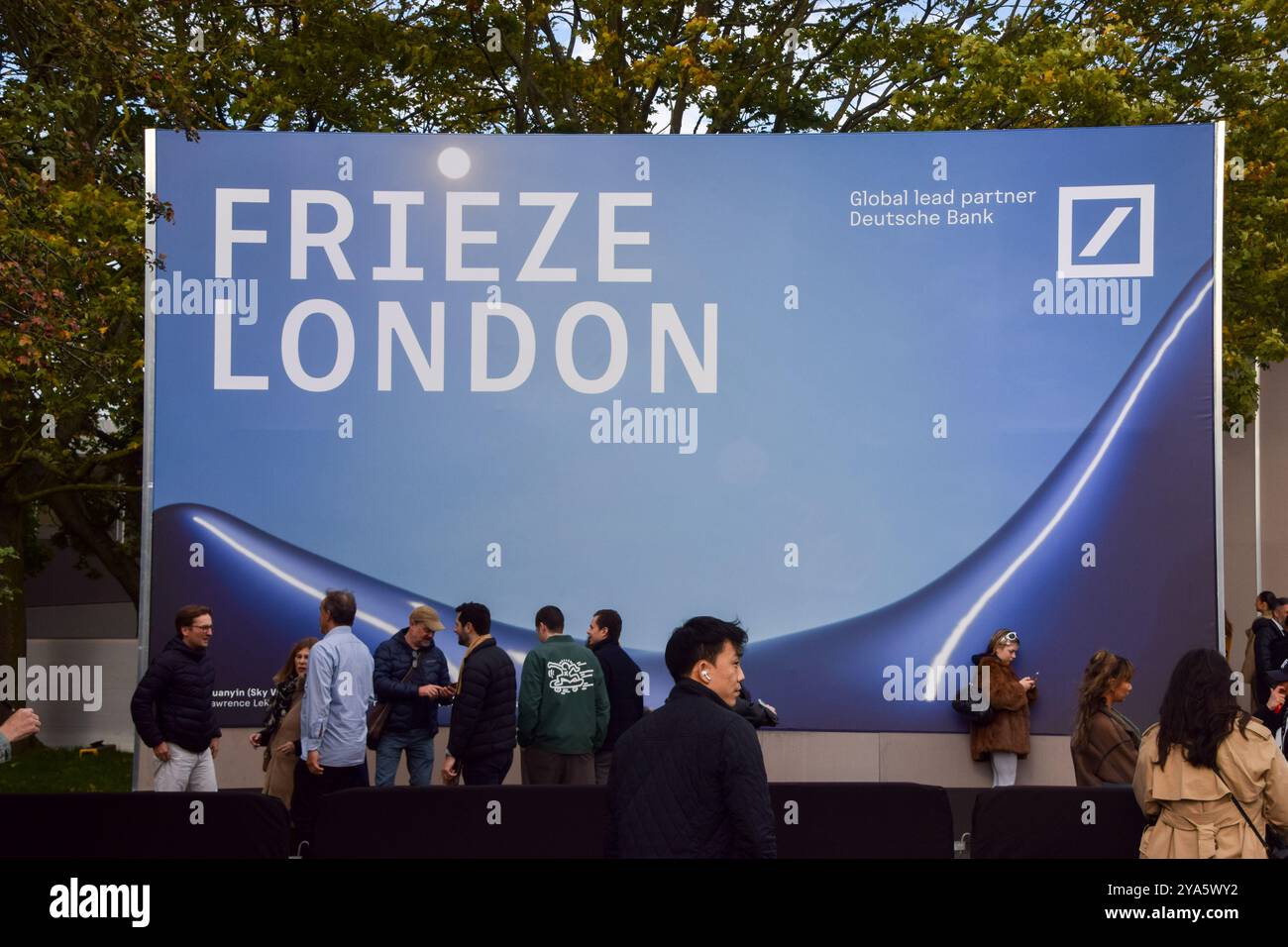 Frieze art fair london 2024 hi-res stock photography and images - Alamy