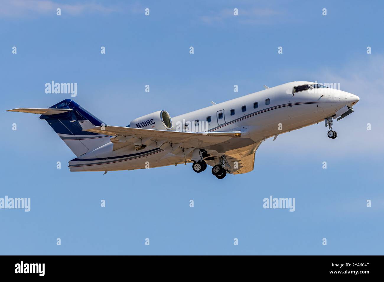 Bombardier challenger interior hi-res stock photography and images - Alamy