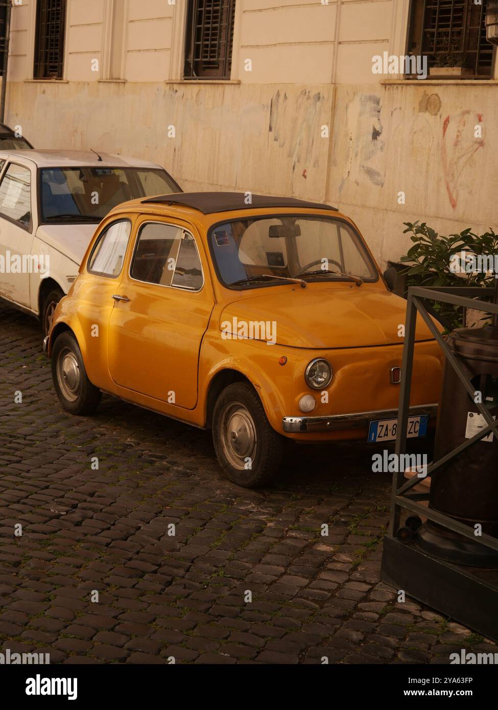 The old Roma Stock Photo - Alamy
