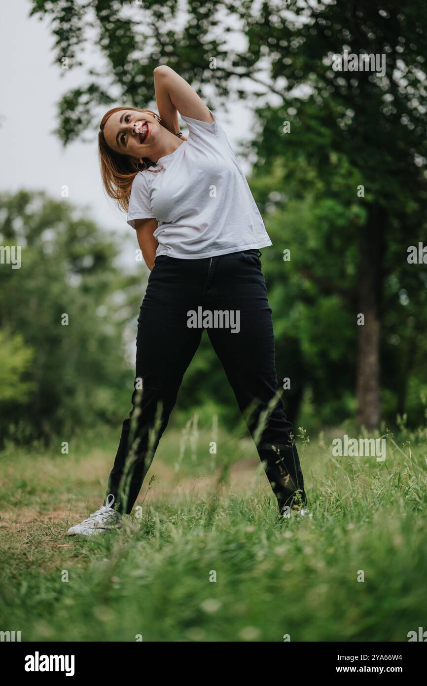 Lush green grass stretching hi-res stock photography and images - Alamy