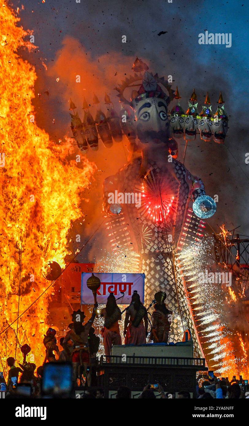 Dussehra Ravana Red Fort Hi res Stock Photography And Images Alamy dussehra-ravana-red-fort-hi-res-stock-photography-and-images-alamy