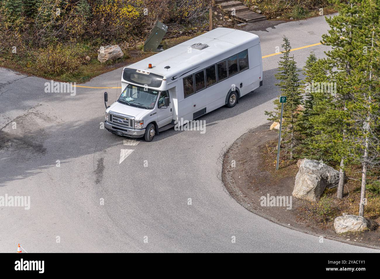 11 October 2024 - Moraine lake Alberta Canada - Shuttle buses dropping of tourists Stock Photo