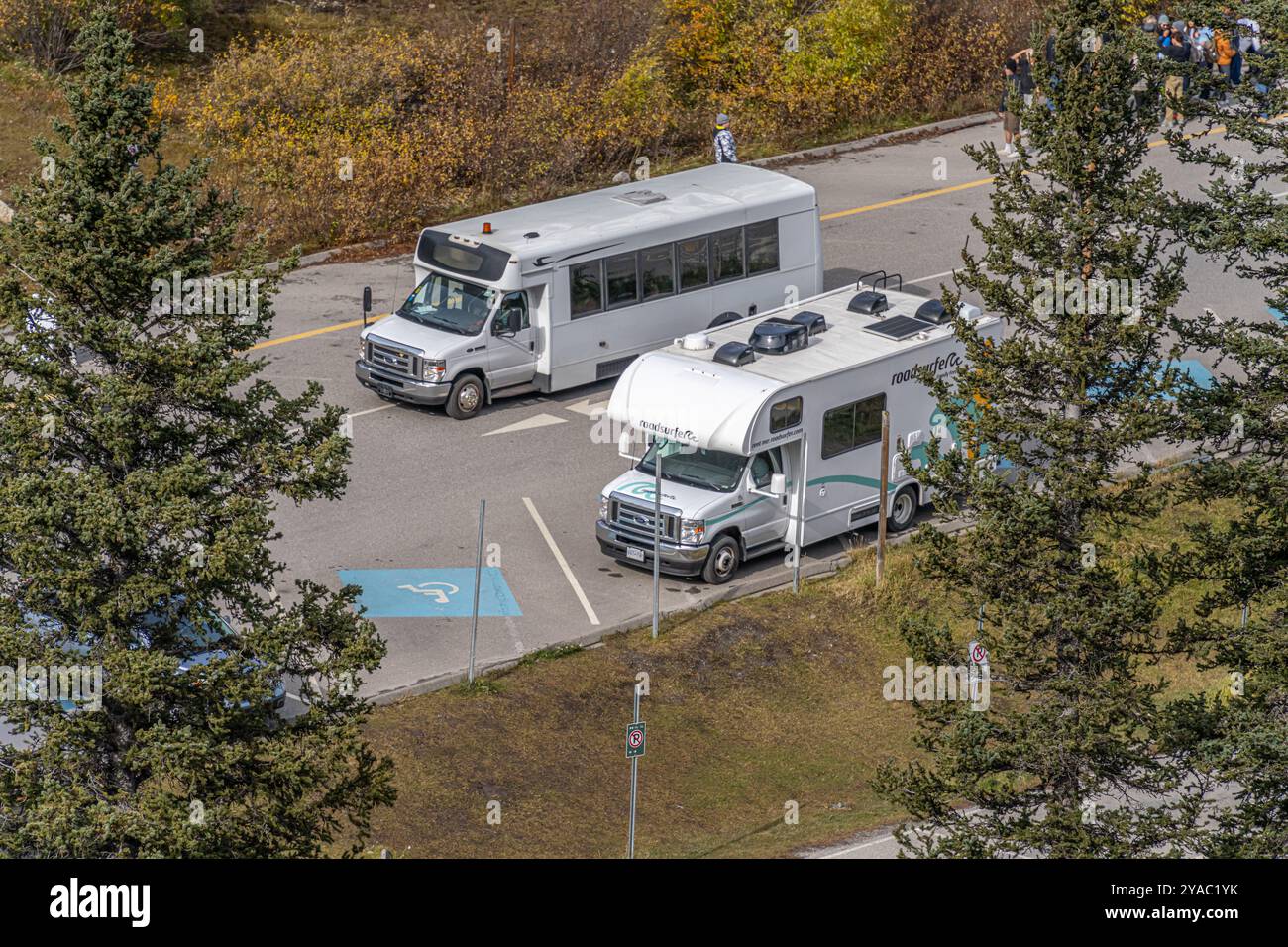 11 October 2024 - Moraine lake Alberta Canada - Shuttle buses dropping of tourists Stock Photo