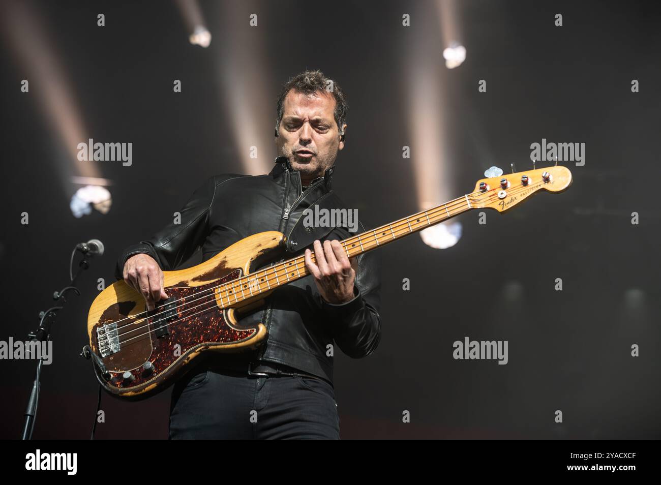 La Oreja de Van Gogh en su último concierto con Leire Martinez como vocalista, en Zaragoza el 7 de octubre de 2024. Stock Photo